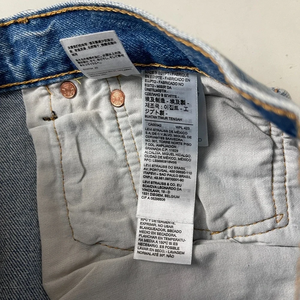 Levis 501 Jeans Mens 33x30 Blue Original Button Fly Distressed Denim Grunge Y2K